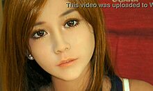 Aziatische tienersekspop geniet intens van achteren anaal met vriendje